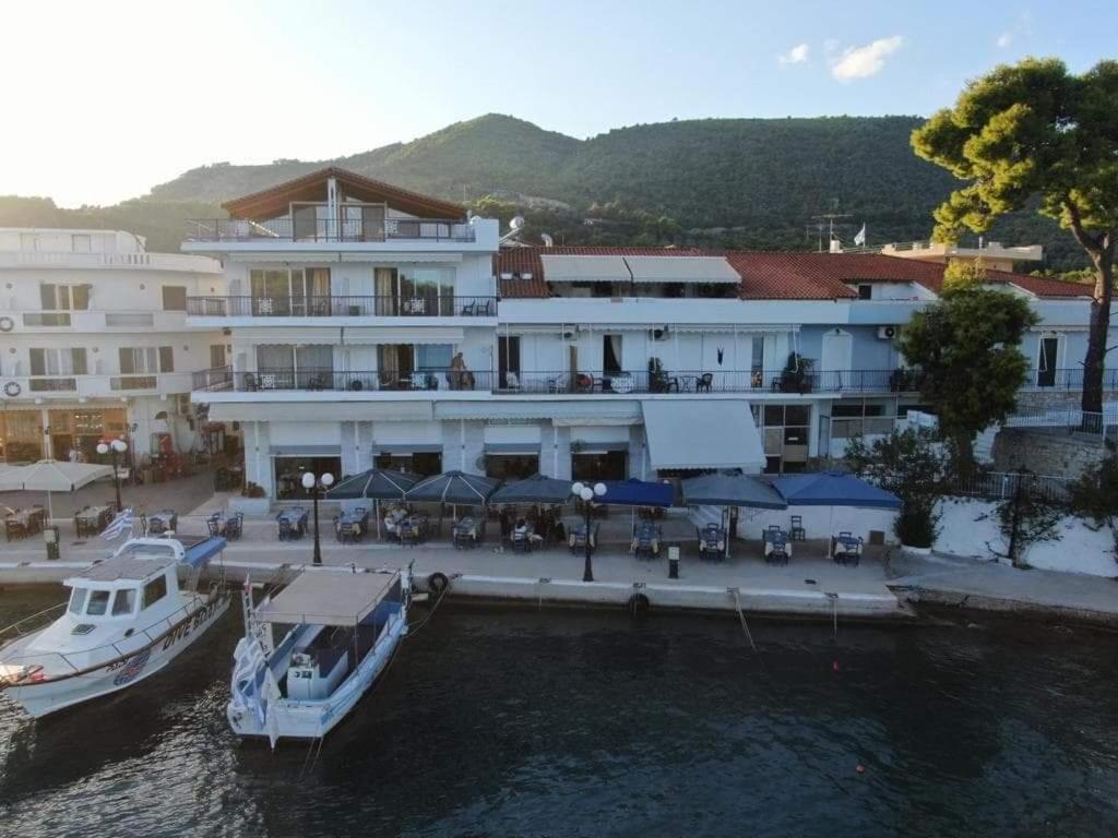 Hotel Mike Epidaurus Екстер'єр фото