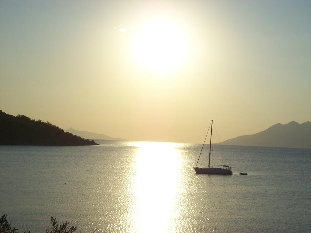 Hotel Mike Epidaurus Екстер'єр фото